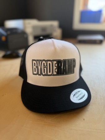 Cap, Bygderamp (Sort)