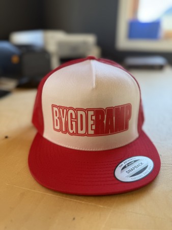 Cap, Bygderamp Rød